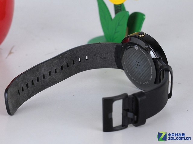 Apple Watch死敵MOTO 360到貨中關(guān)村