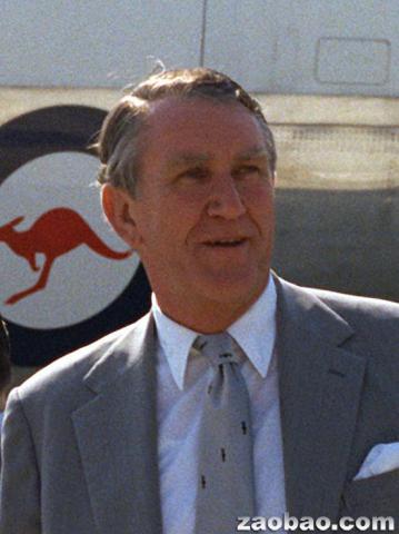 malcolmfraser1982.jpg